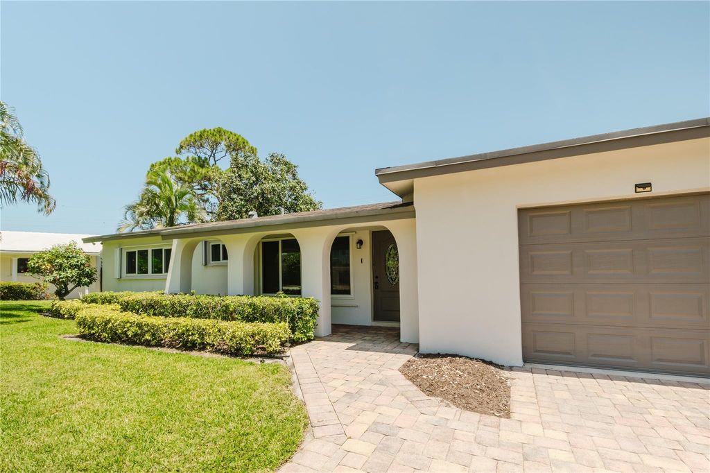 Photo of 4998 NW 3rd Terrace, Boca Raton, FL 33431 (MLS # F10505565)