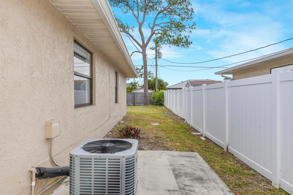 Photo of 1168 SE Clifton Lane, Port Saint Lucie, FL 34983 (MLS # R11076547)