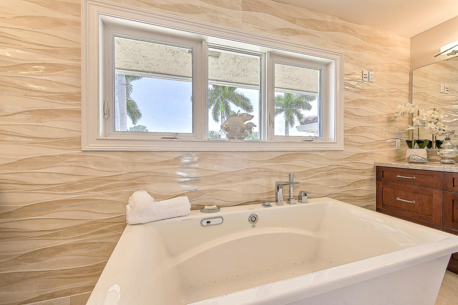 SANTA BARBARA SHORES - Residential