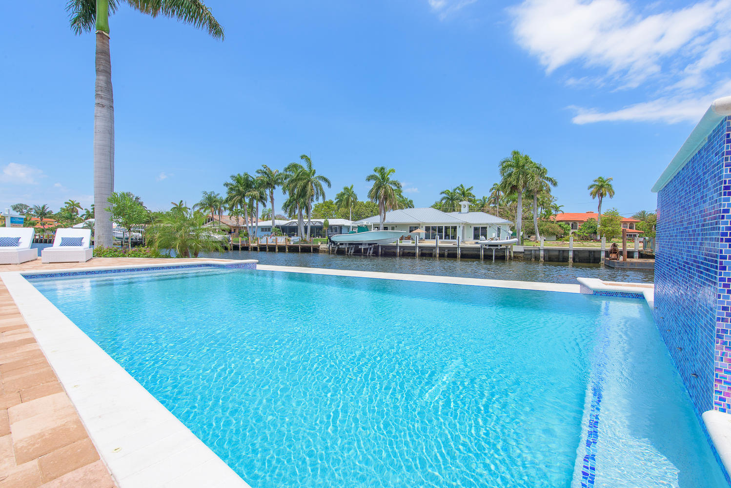 SANTA BARBARA SHORES - Residential