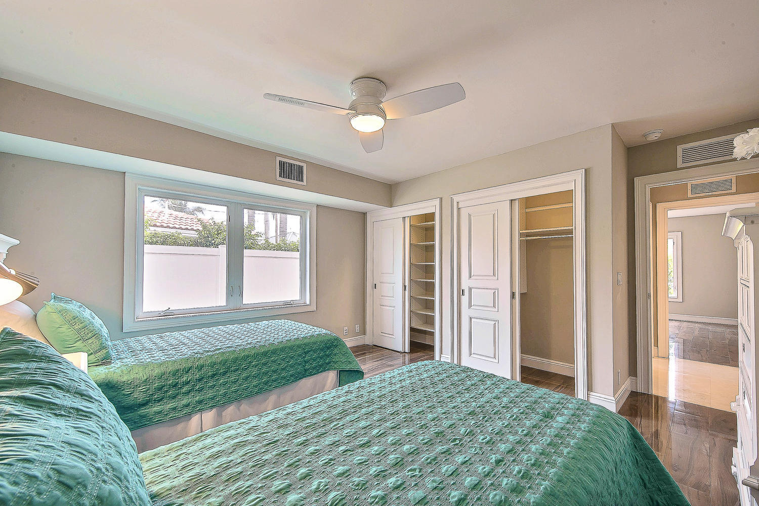 SANTA BARBARA SHORES - Residential