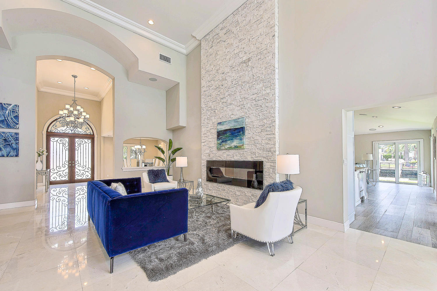 SANTA BARBARA SHORES - Residential