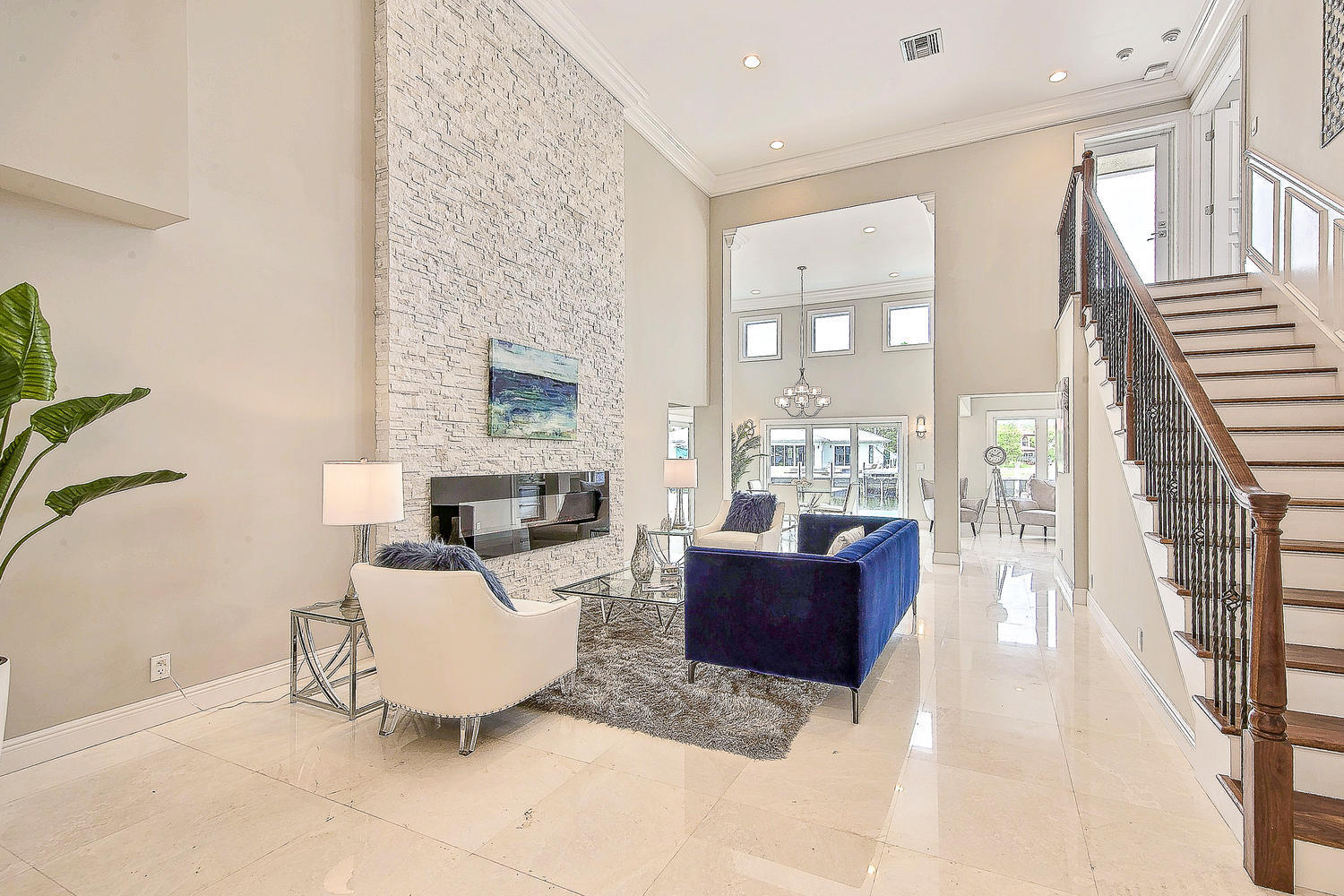 SANTA BARBARA SHORES - Residential