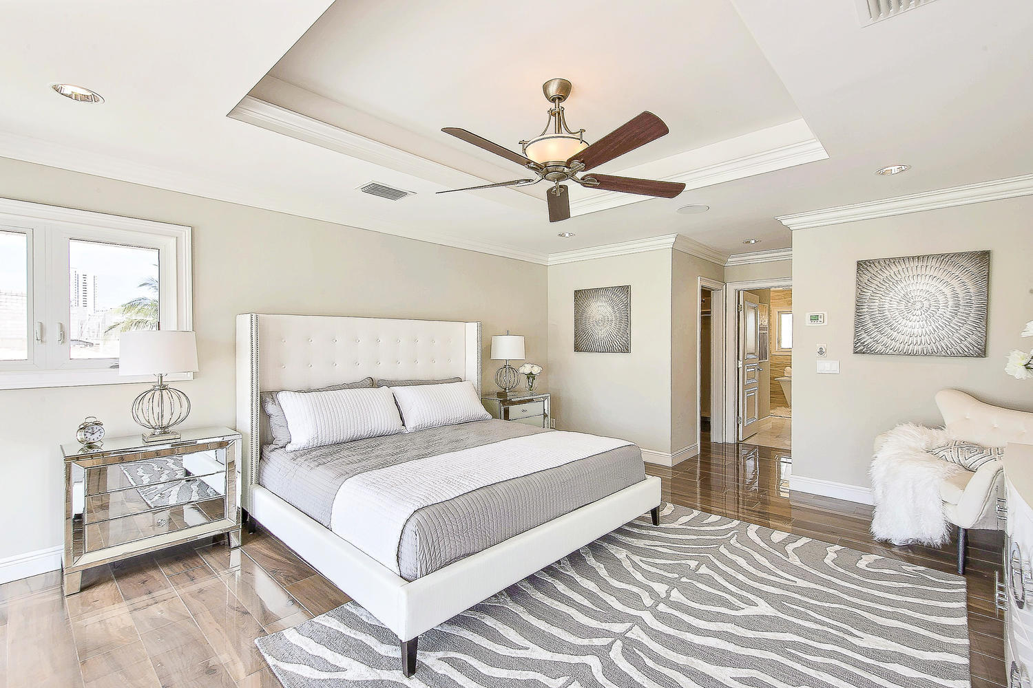 SANTA BARBARA SHORES - Residential