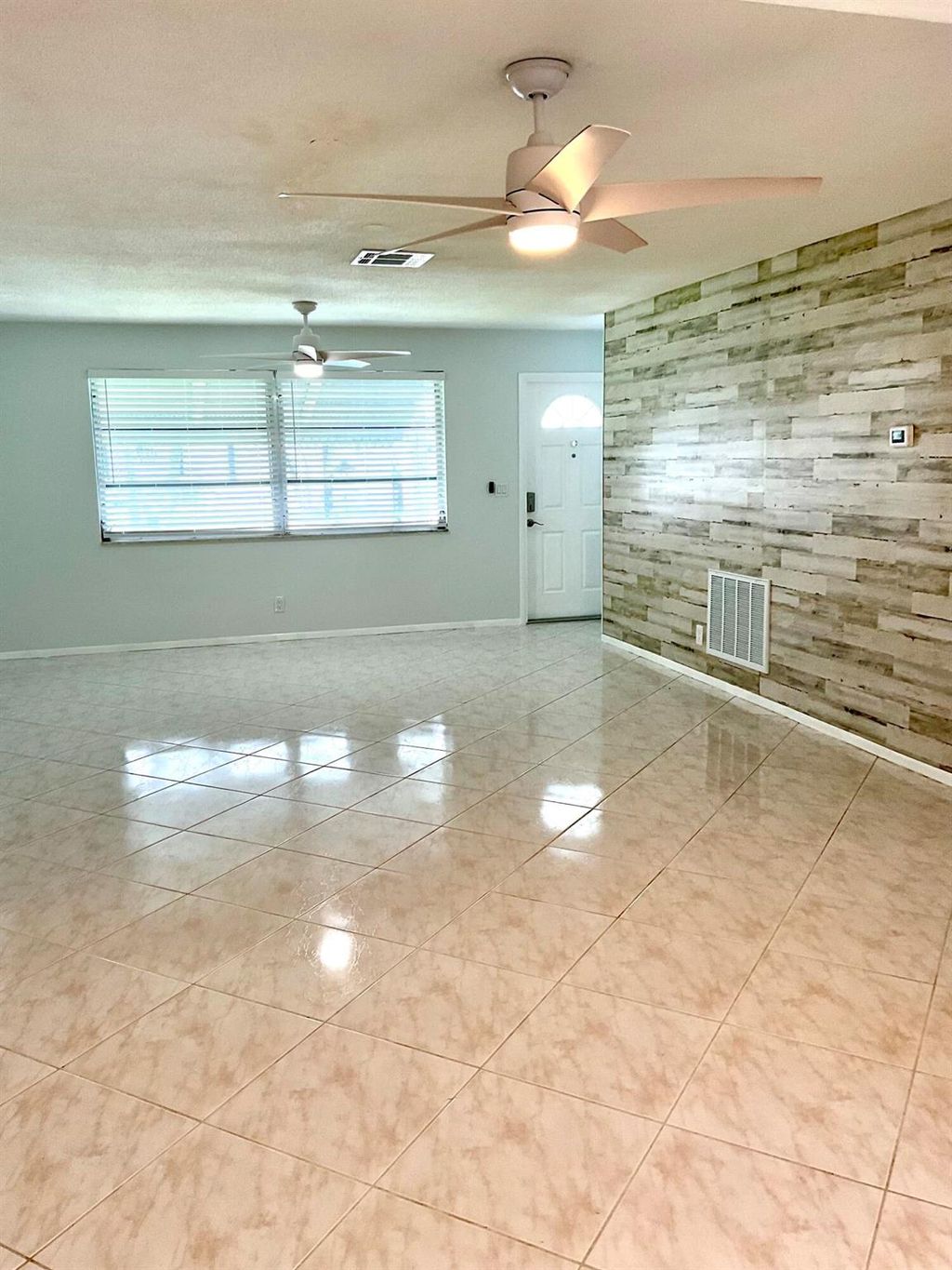 Photo of 136 NW 10th Court, Boynton Beach, FL 33426 (MLS # R11113719)