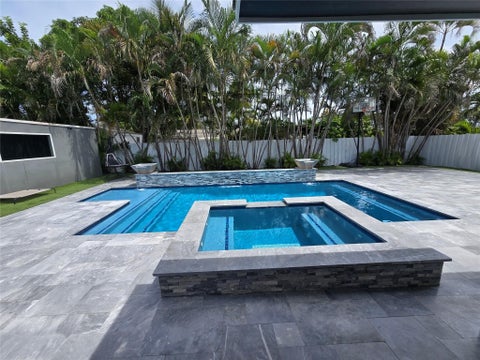 Tiny photo for 2340 NE 8th Avenue, Pompano Beach, FL 33064 (MLS # B26089958)