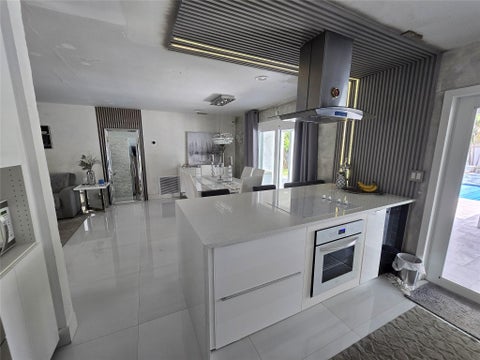 Tiny photo for 2340 NE 8th Avenue, Pompano Beach, FL 33064 (MLS # B26089958)