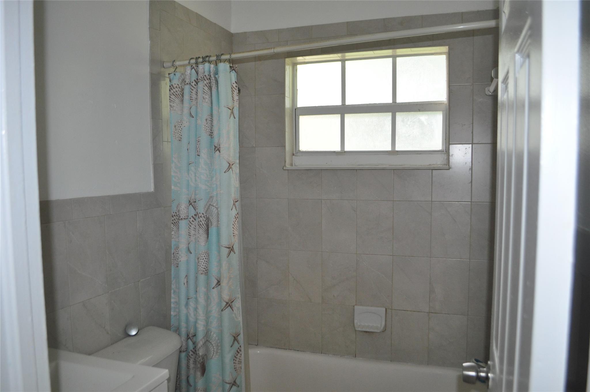 Welwyn Park 35-16 B - Residential Lease