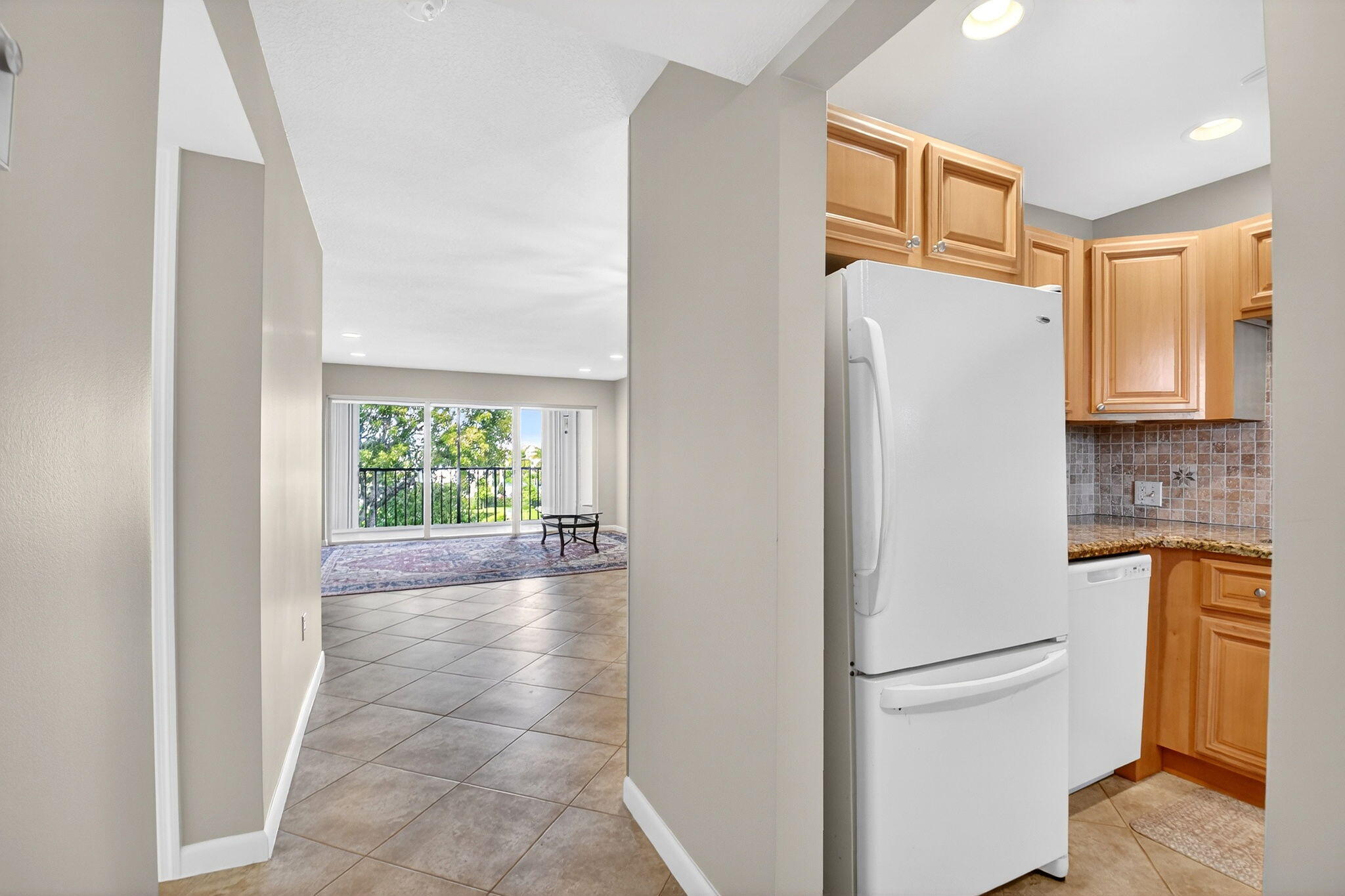 FOUNTAINS OF PALM BEACH CONDO 5 - Residential