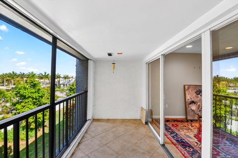 Tiny photo for 4248 Deste Court #304, Lake Worth, FL 33467 (MLS # B26011142)