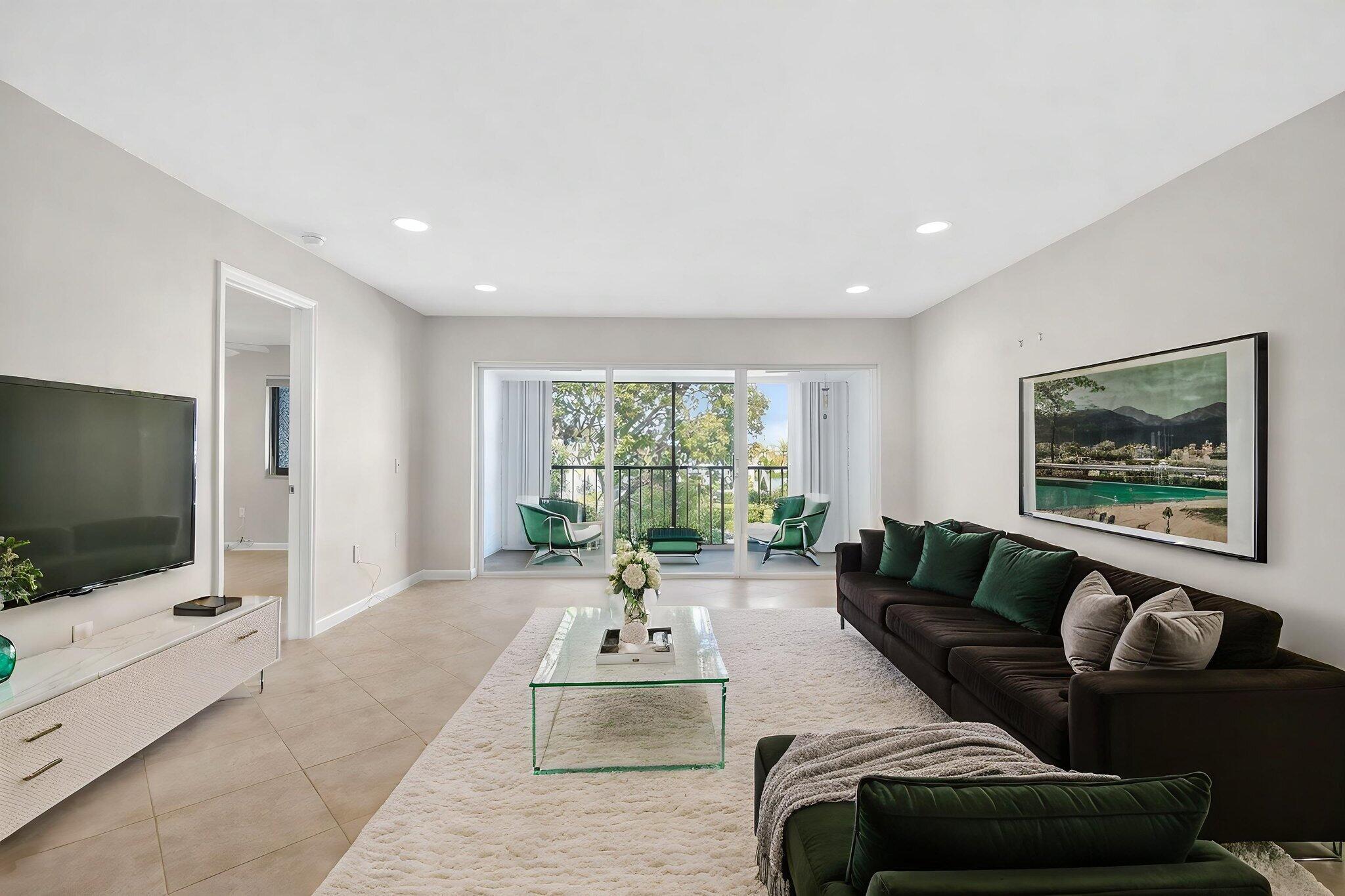 FOUNTAINS OF PALM BEACH CONDO 5 - Residential