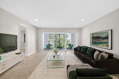 Tiny photo for 4248 Deste Court #304, Lake Worth, FL 33467 (MLS # B26011142)