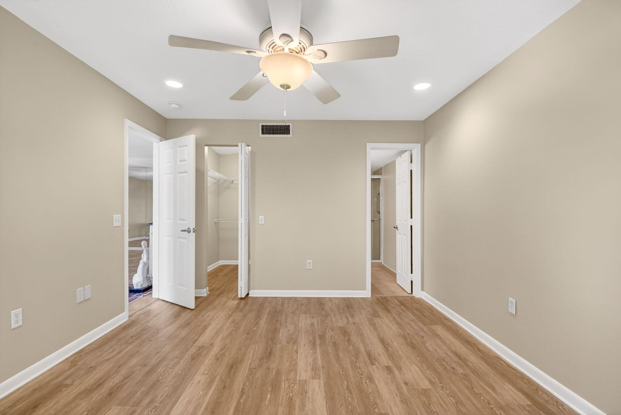 FOUNTAINS OF PALM BEACH CONDO 5 - Residential