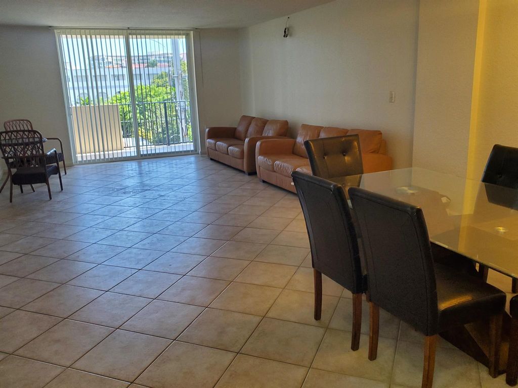Photo of 1000 Spanish River Road #4k, Boca Raton, FL 33432 (MLS # R11064008)