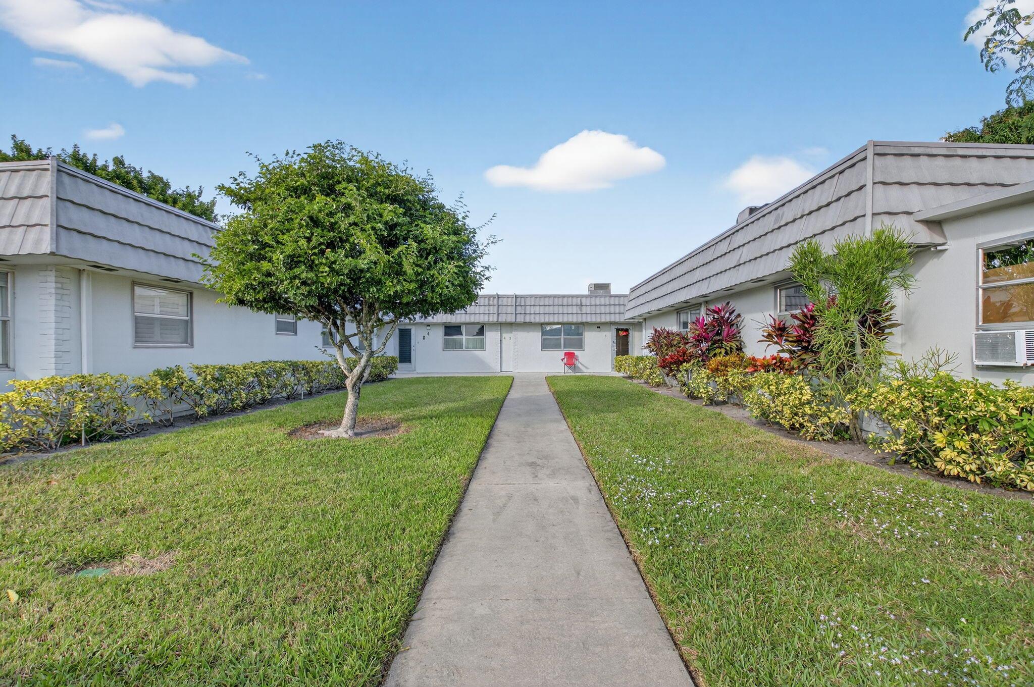 KINGS POINT VALENCIA COND - Residential Lease