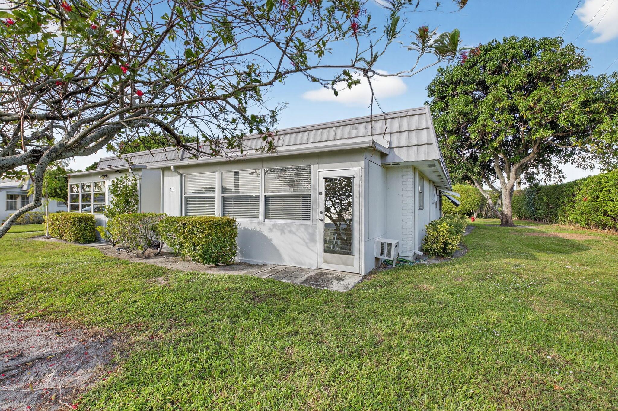 KINGS POINT VALENCIA COND - Residential Lease