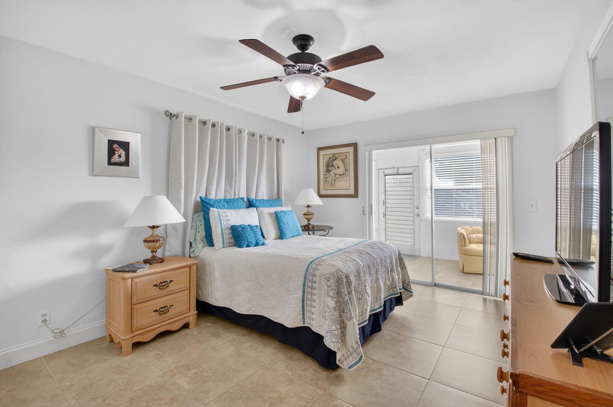 KINGS POINT VALENCIA COND - Residential Lease