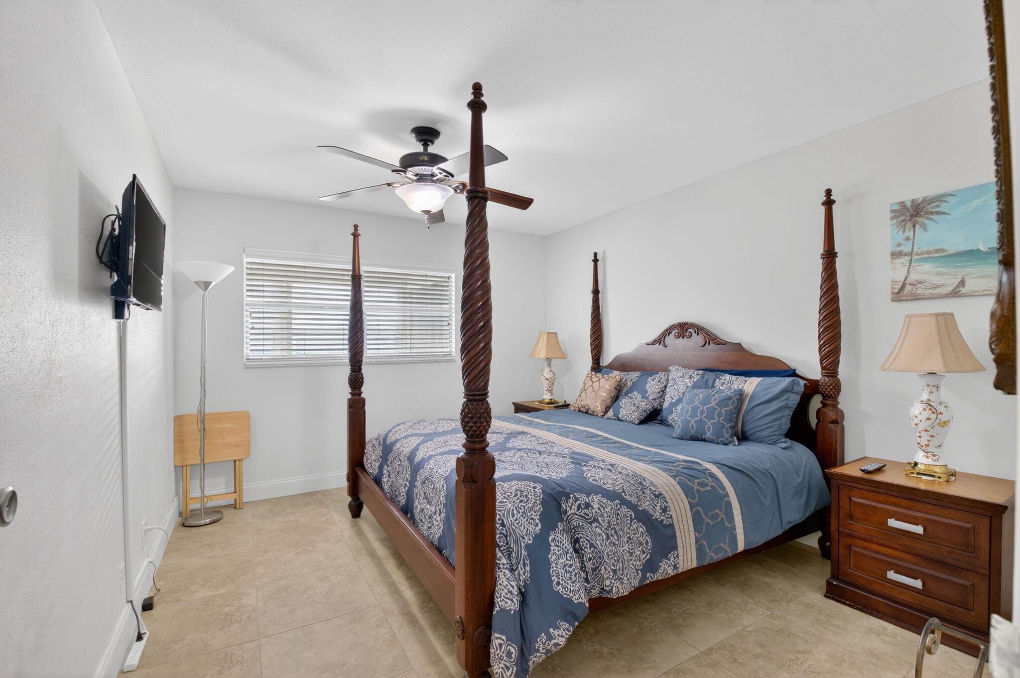 KINGS POINT VALENCIA COND - Residential Lease