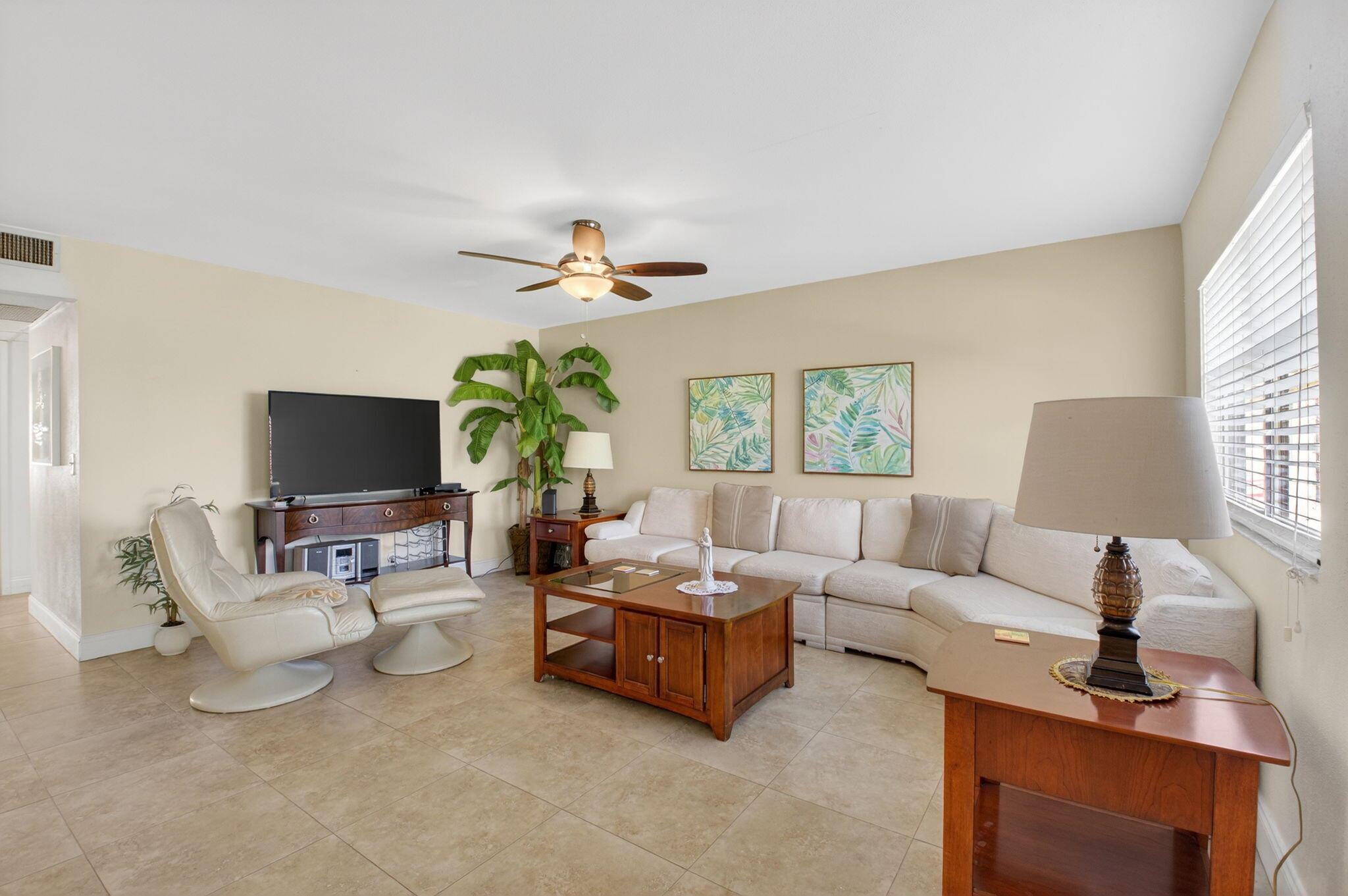 KINGS POINT VALENCIA COND - Residential Lease