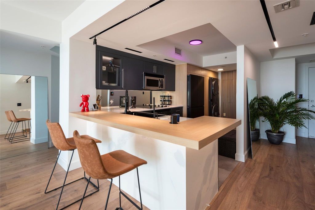 Photo of 401 SW 4 Ave #1702, Fort Lauderdale, FL 33315 (MLS # F10491382)