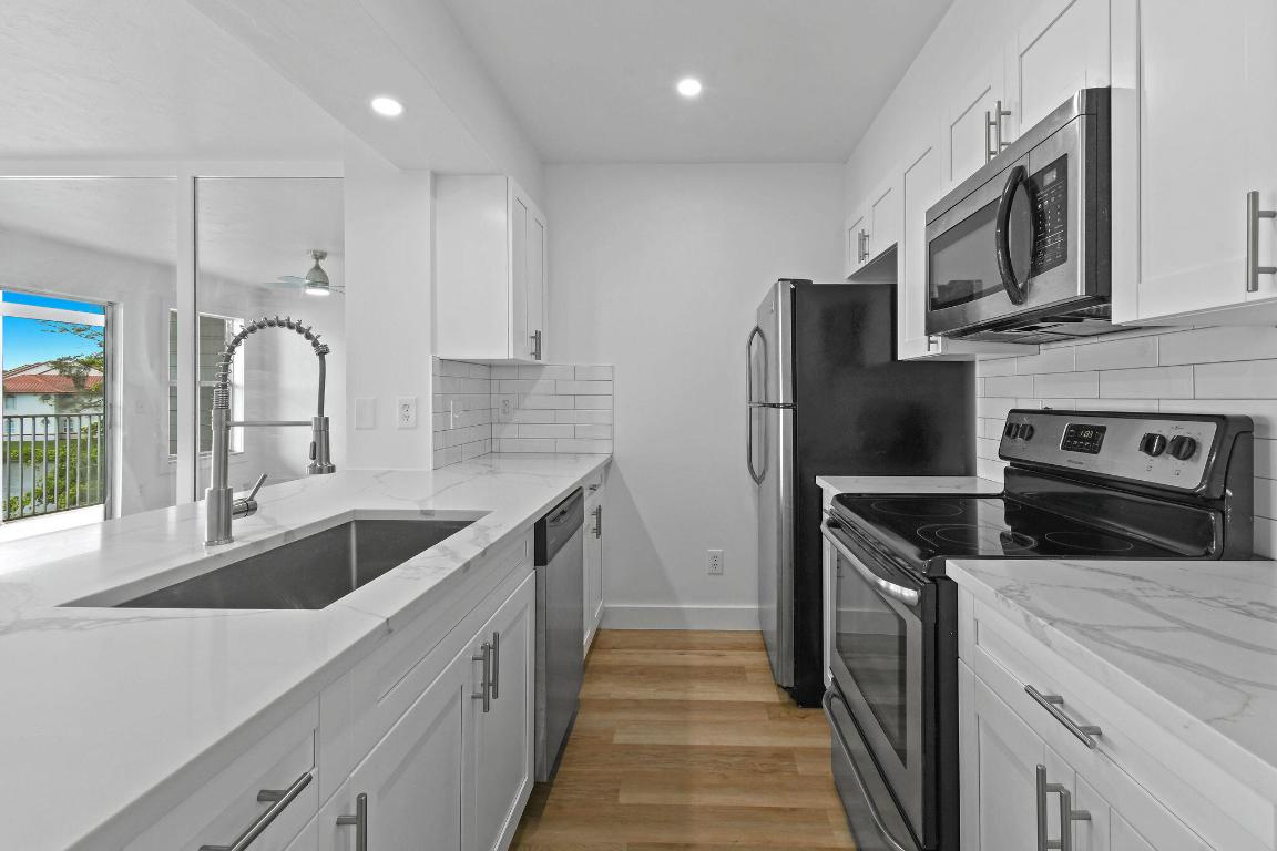 CYPRESS POINT CONDOc - Residential