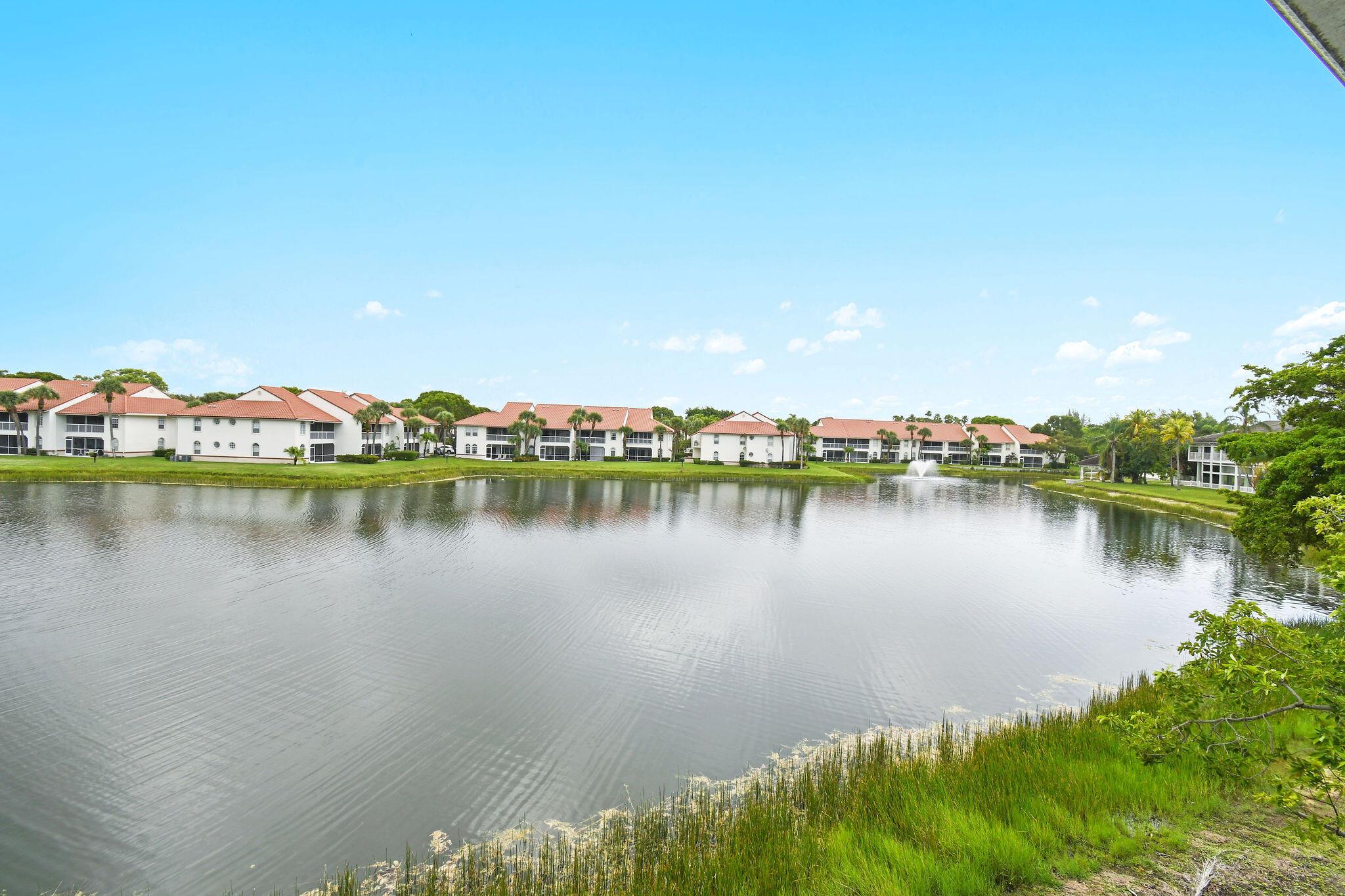 271 Cypress Point Drive 271, Palm Beach Gardens, FL, 33418/$222,500 4 271 Cypress Point Drive 271