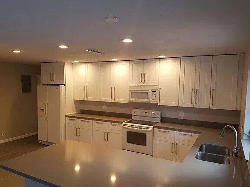 Photo of 10133 Windtree Lane N, Boca Raton, FL 33428 (MLS # R11106006)