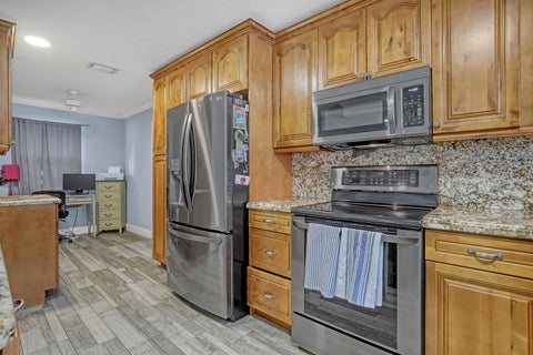 Tiny photo for 799 Huff Road, Haverhill, FL 33415 (MLS # B26089929)