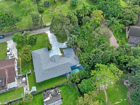 Tiny photo for 799 Huff Road, Haverhill, FL 33415 (MLS # B26089929)