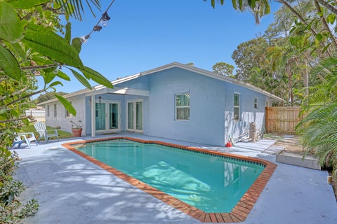 Tiny photo for 799 Huff Road, Haverhill, FL 33415 (MLS # B26089929)