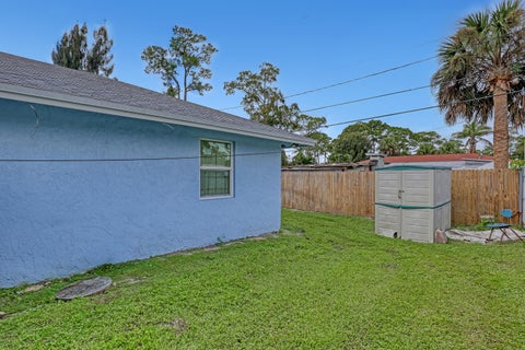 Tiny photo for 799 Huff Road, Haverhill, FL 33415 (MLS # B26089929)