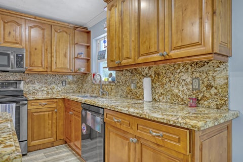 Tiny photo for 799 Huff Road, Haverhill, FL 33415 (MLS # B26089929)