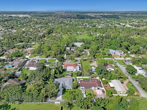 Tiny photo for 799 Huff Road, Haverhill, FL 33415 (MLS # B26089929)