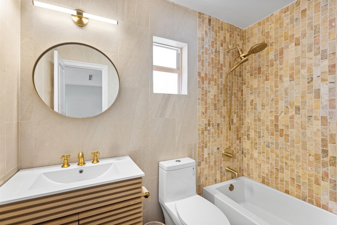 Sunrise Key 45-6 B - Residential