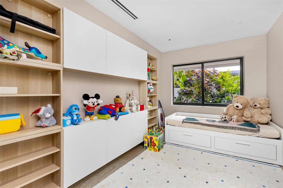 Sunrise Key 45-6 B - Residential