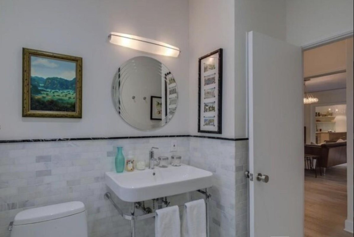 BAYSHORE PLAZA UNIT NO 2 - Residential