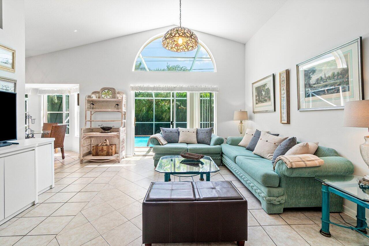 FAIRWAY COVE OF WELLINGTON - Residential Lease