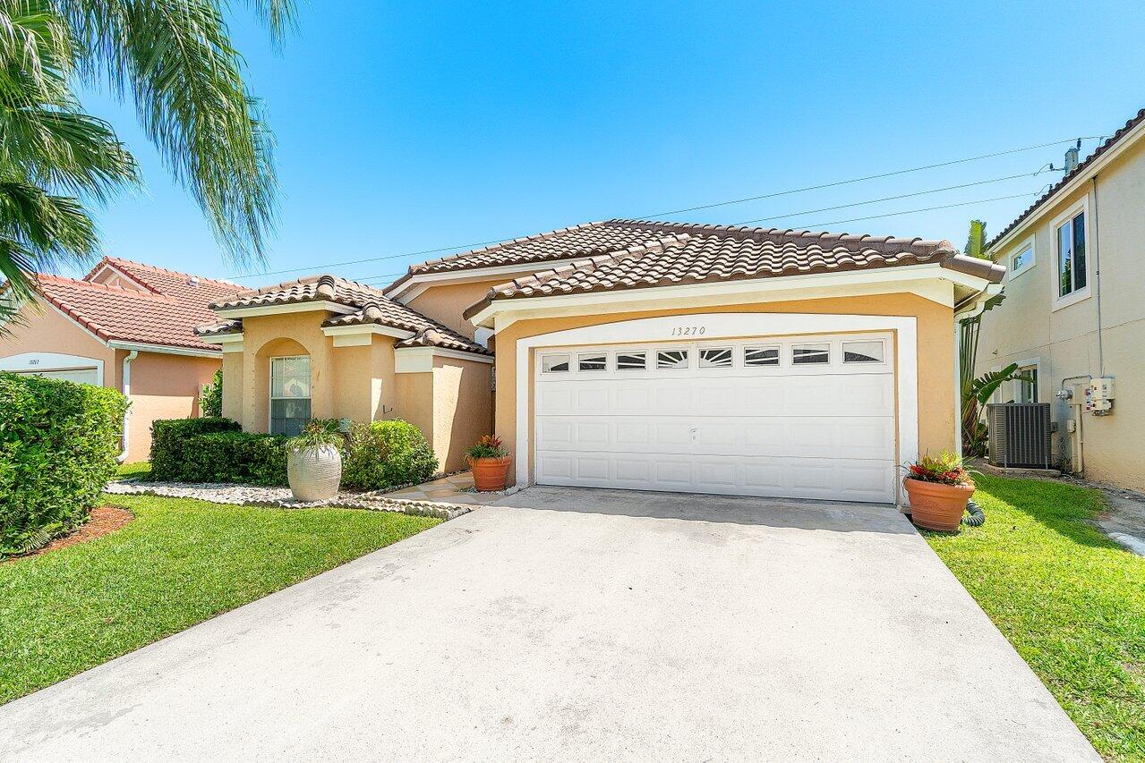 FAIRWAY COVE OF WELLINGTON - Residential Lease