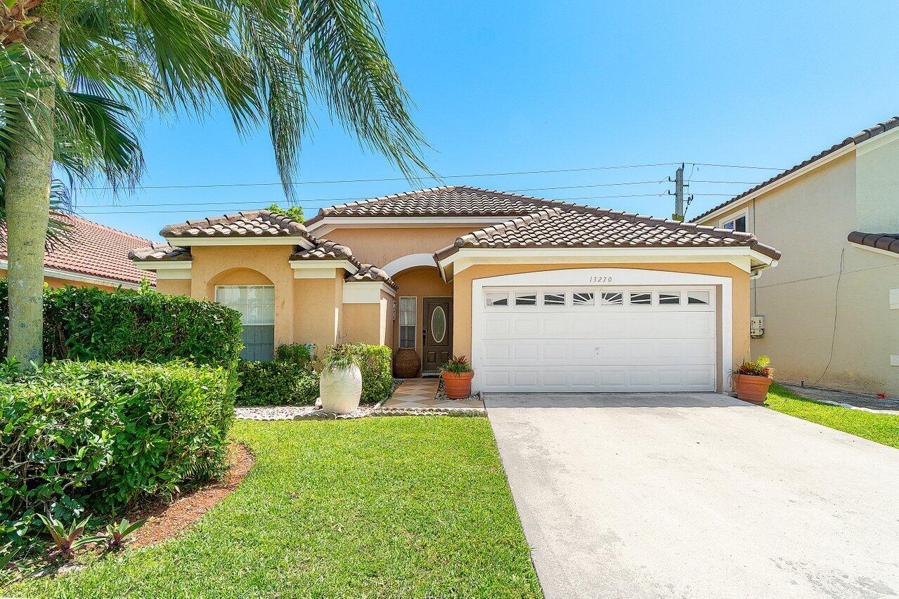 FAIRWAY COVE OF WELLINGTON - Residential Lease