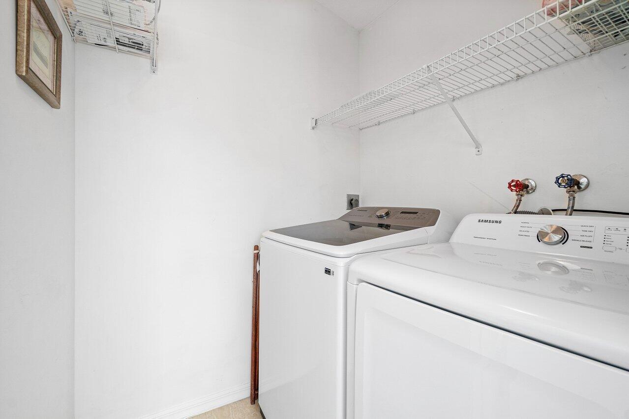 FAIRWAY COVE OF WELLINGTON - Residential Lease