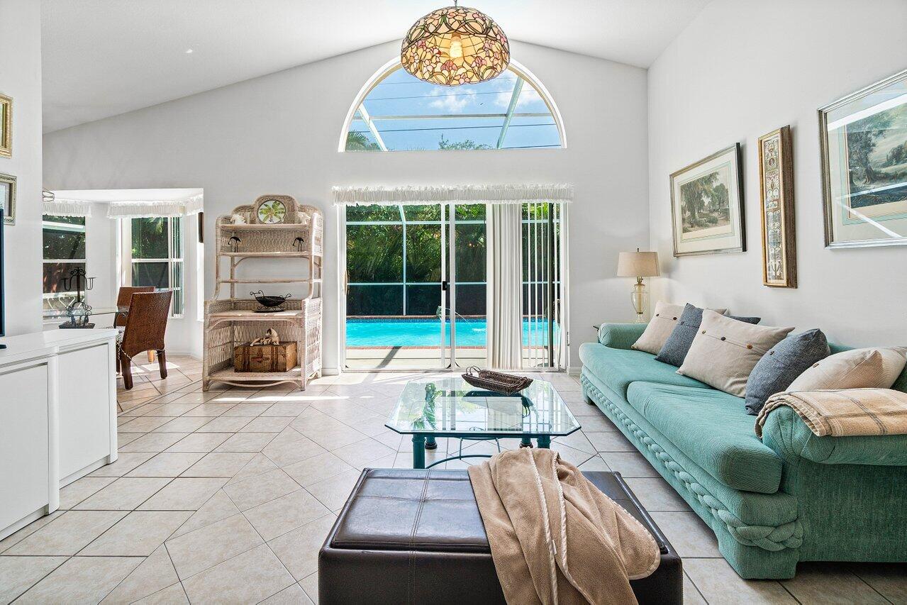 FAIRWAY COVE OF WELLINGTON - Residential Lease