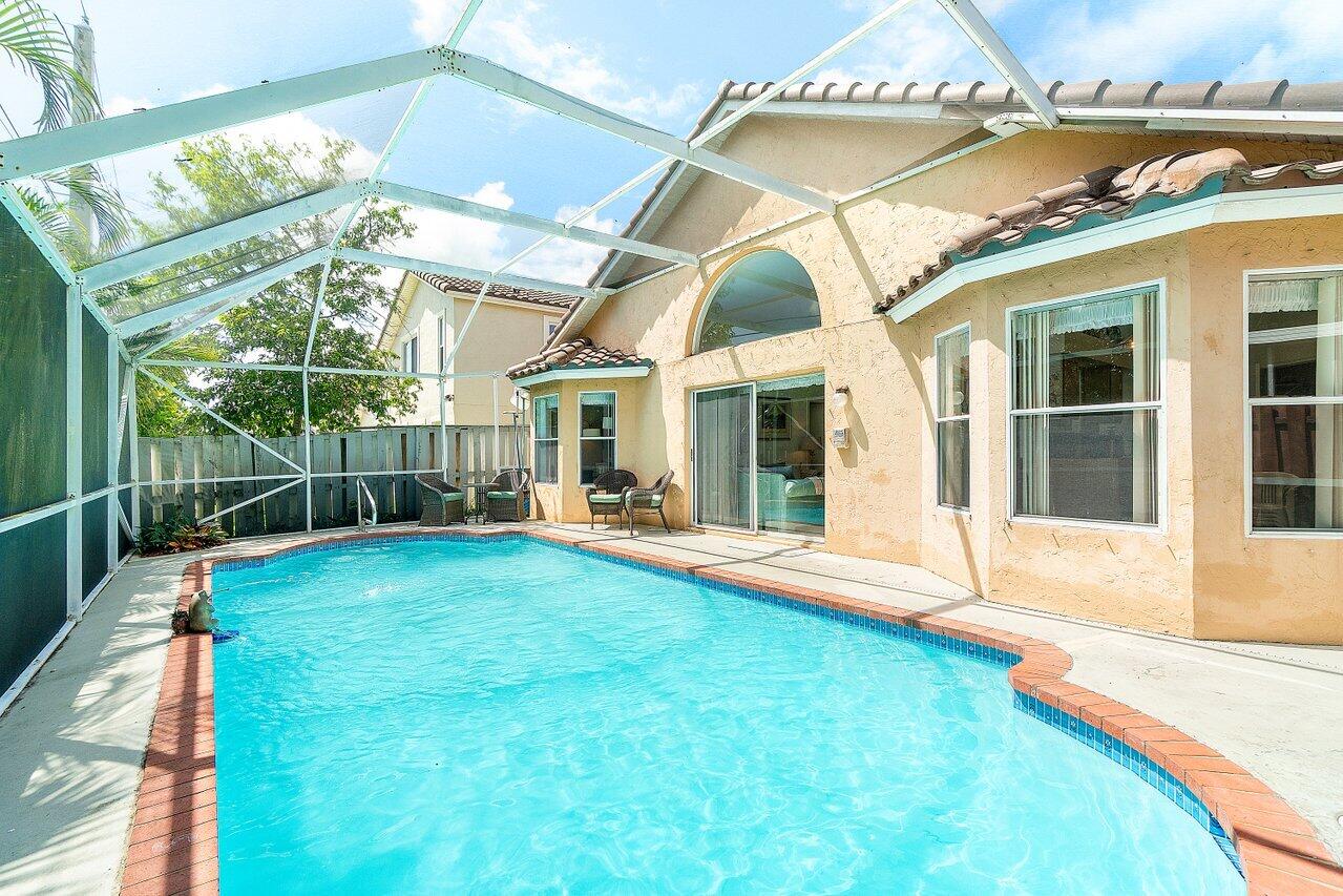 FAIRWAY COVE OF WELLINGTON - Residential Lease