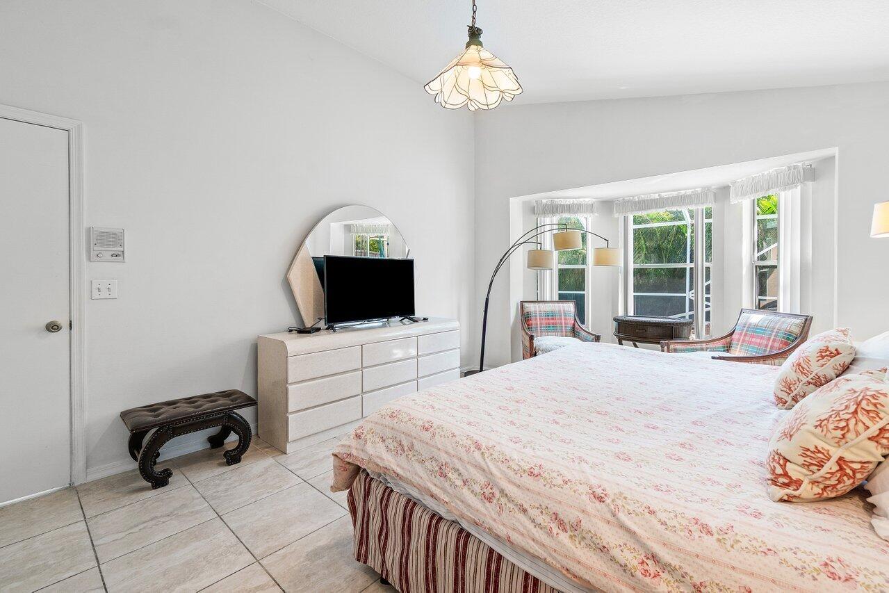 FAIRWAY COVE OF WELLINGTON - Residential Lease