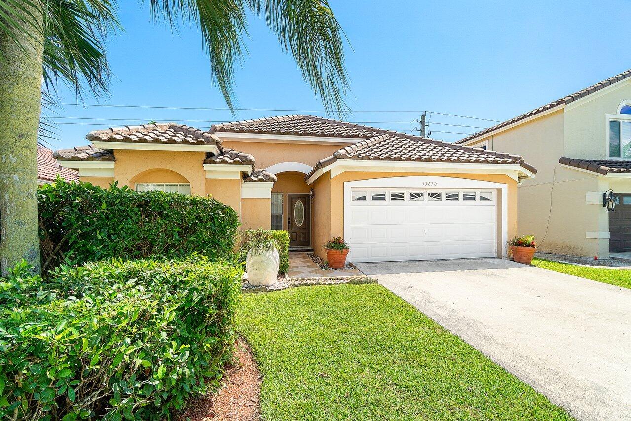 FAIRWAY COVE OF WELLINGTON - Residential Lease