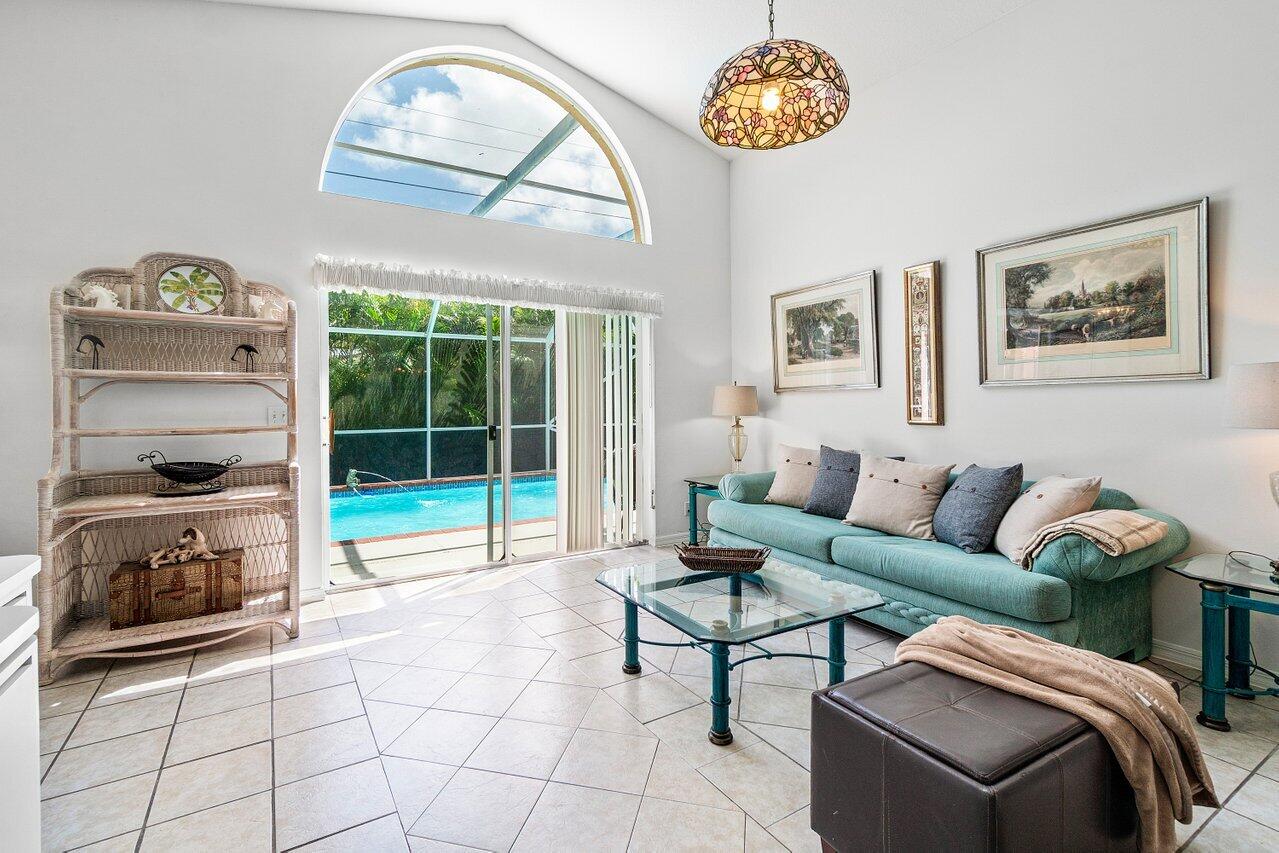 FAIRWAY COVE OF WELLINGTON - Residential Lease