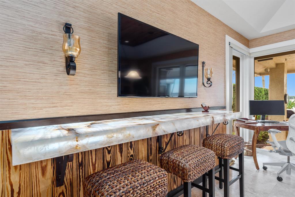 BAY POINTE - Residential