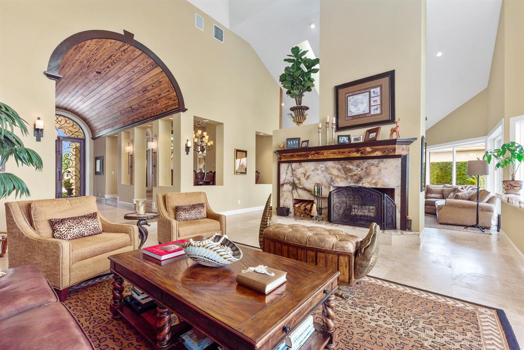 BAY POINTE - Residential