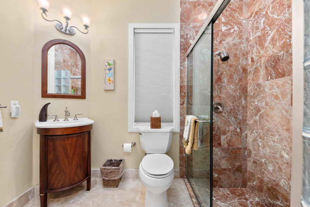 BAY POINTE - Residential