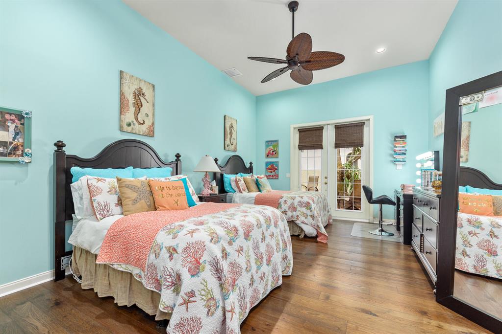 BAY POINTE - Residential