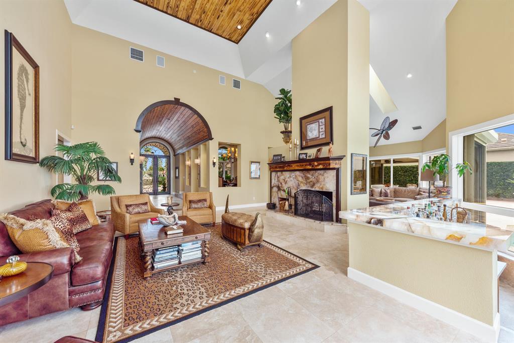 BAY POINTE - Residential